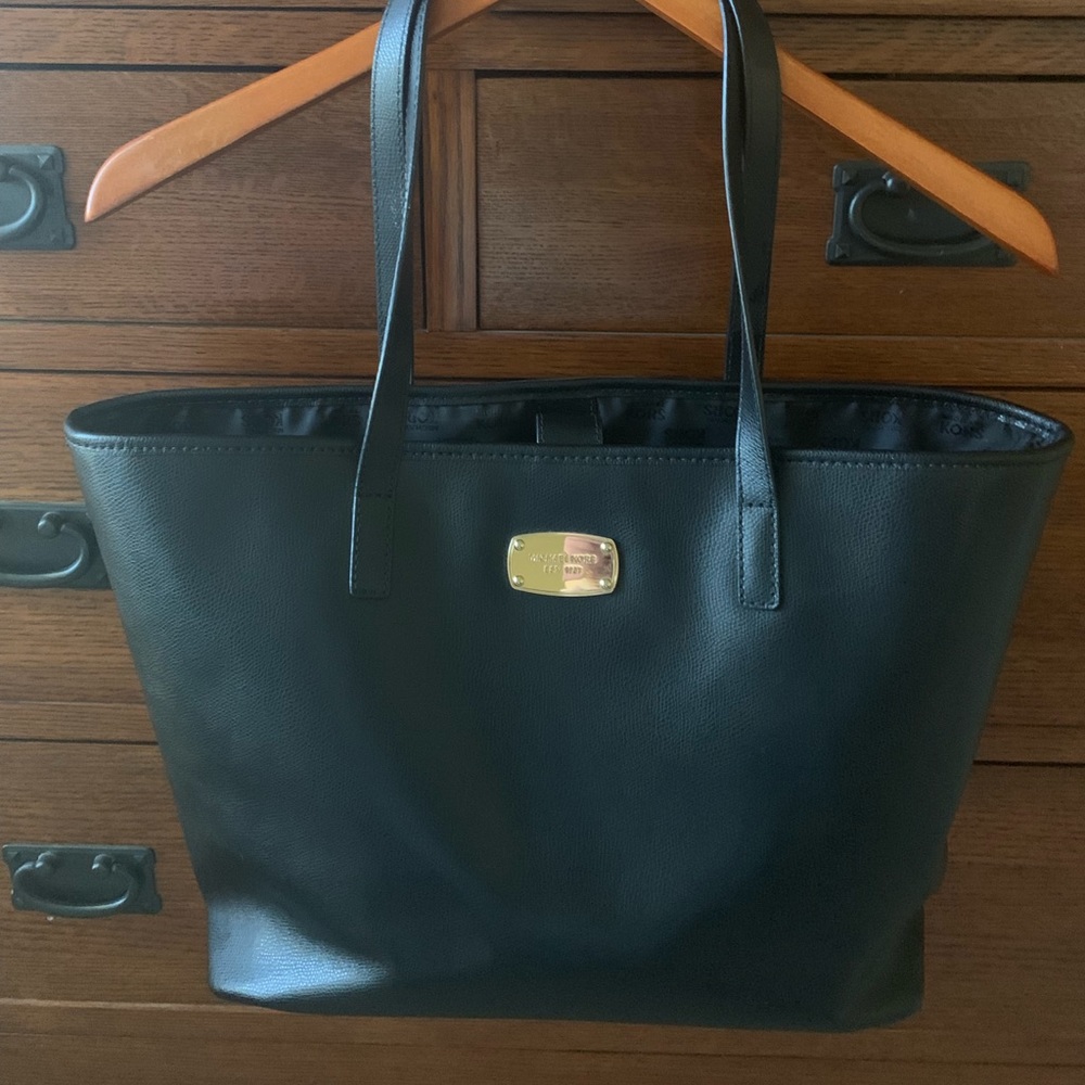 Large Michael Kors shoulder bag